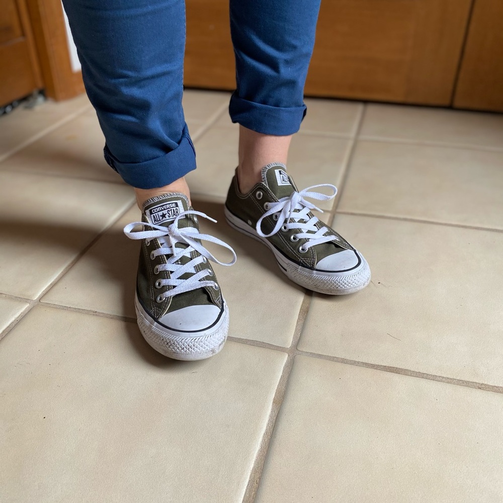 Low Top Converse M’s 7, W’s 9